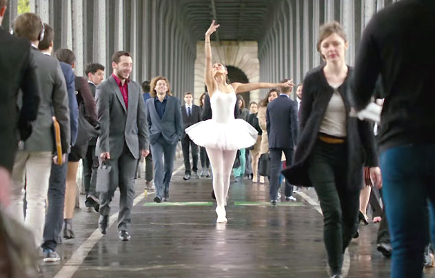 /media/k2/galleries/58275/Befikre-Movie-Stills-05