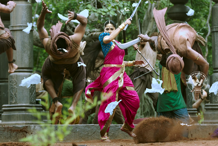 /media/k2/galleries/61220/Baahubali-2-Hindi-T03