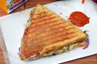 Three Layered Cheese Grilled Sandwich Recipe Three Layered Cheese Grilled Sandwich Recipe