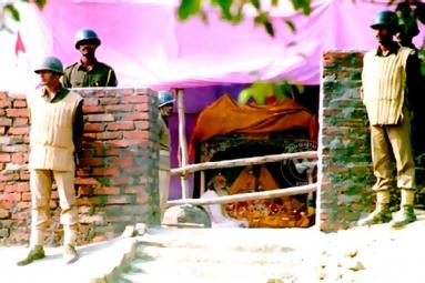 SC Allows Repair At Ram Janmabhumi },{