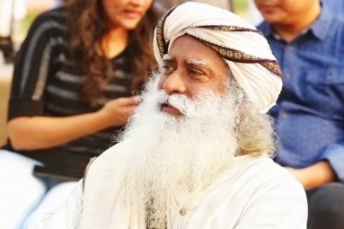 Sadhguru Apologizes After Calling Muslim Student in LSE a ‘Taliban’